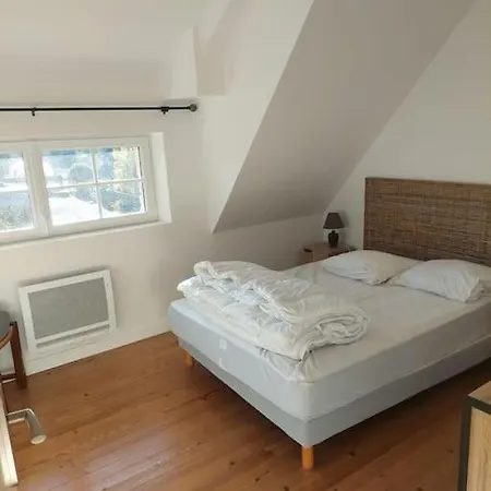 Maison A Proximite De La *