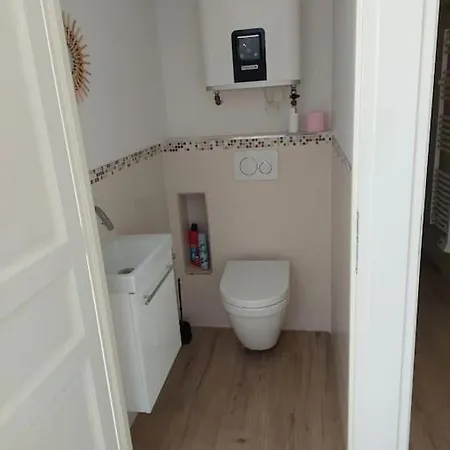 Maison A Proximite De La